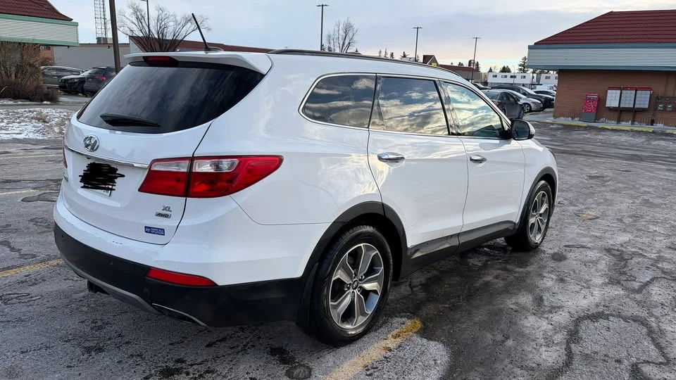 2014 Hyundai Santa Fe - Image 3 of 8