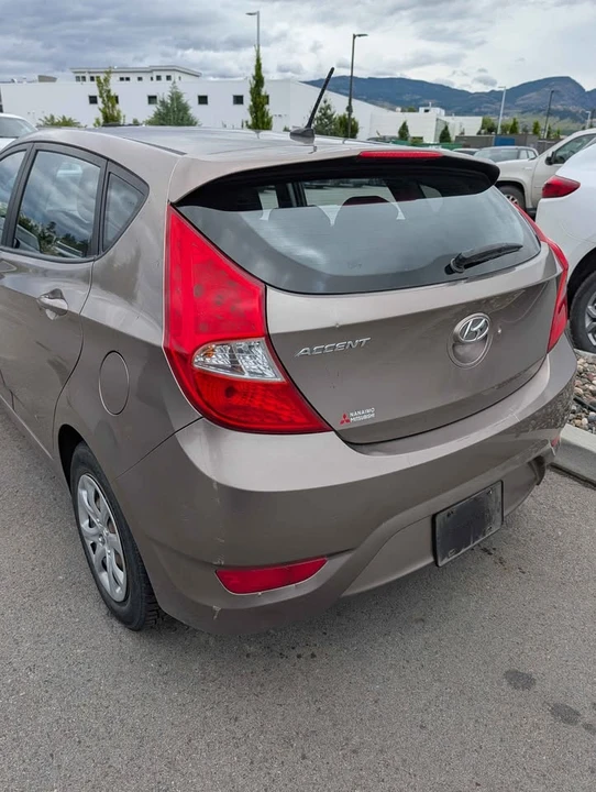 2014 Hyundai Accent - Image 7 of 9
