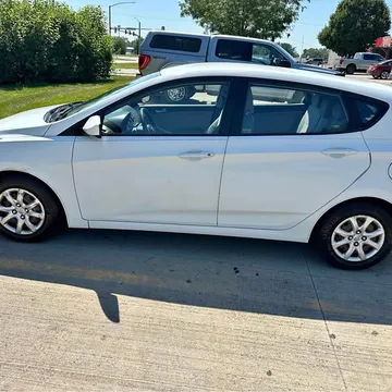 2014 Hyundai Accent GS Hatchback 4D