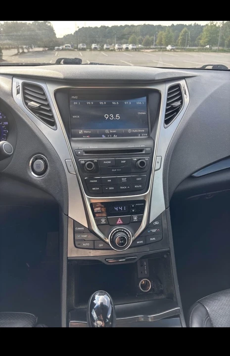 2014 Hyundai Azera - Image 10 of 13