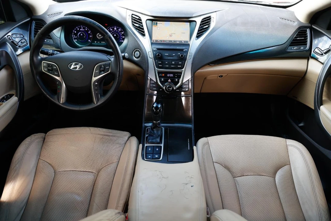 2014 Hyundai Azera - Image 2 of 12