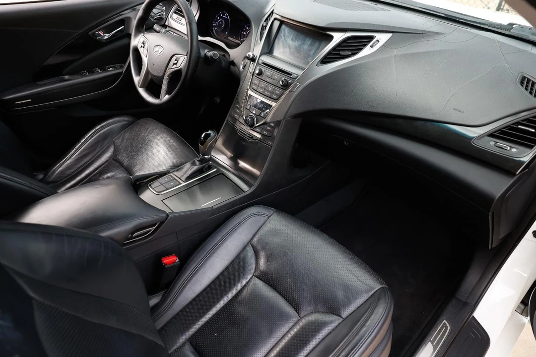 2014 Hyundai Azera - Image 16 of 21