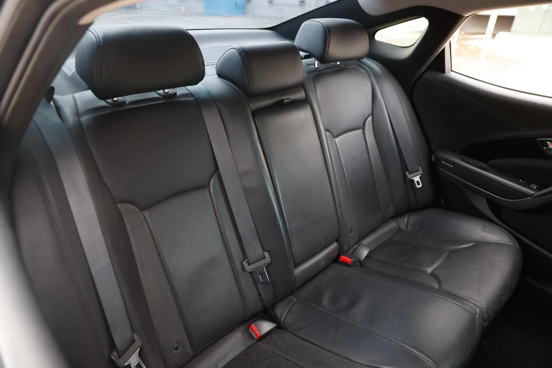2014 Hyundai Azera - Image 14 of 21