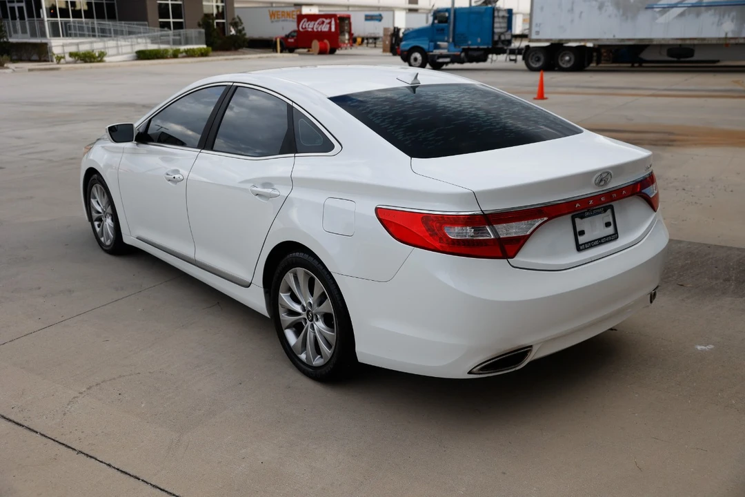 2014 Hyundai Azera - Image 5 of 12