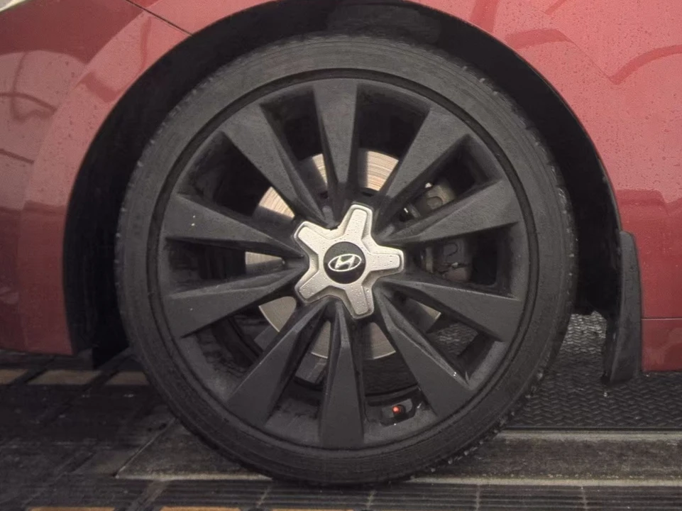 2014 Hyundai Azera - Image 9 of 12