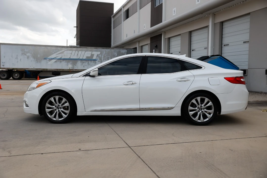 2014 Hyundai Azera - Image 3 of 12