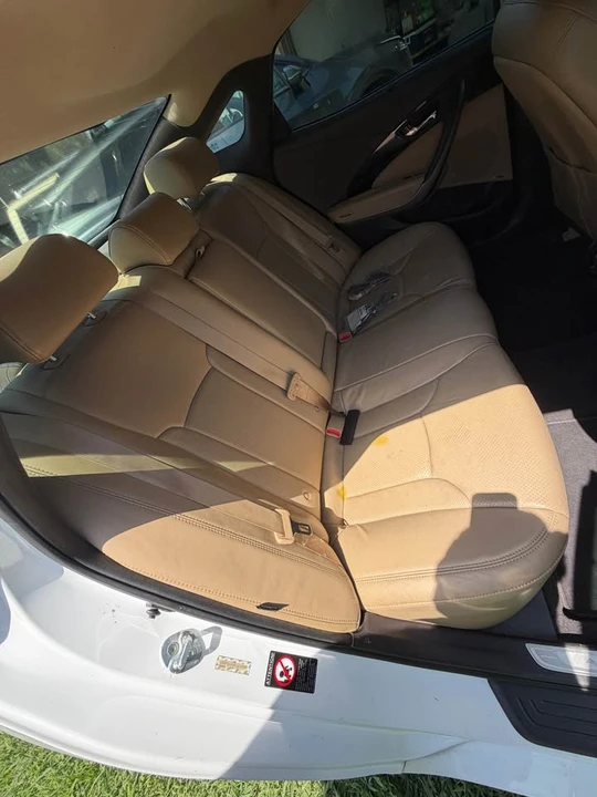 2014 Hyundai Azera - Image 2 of 13