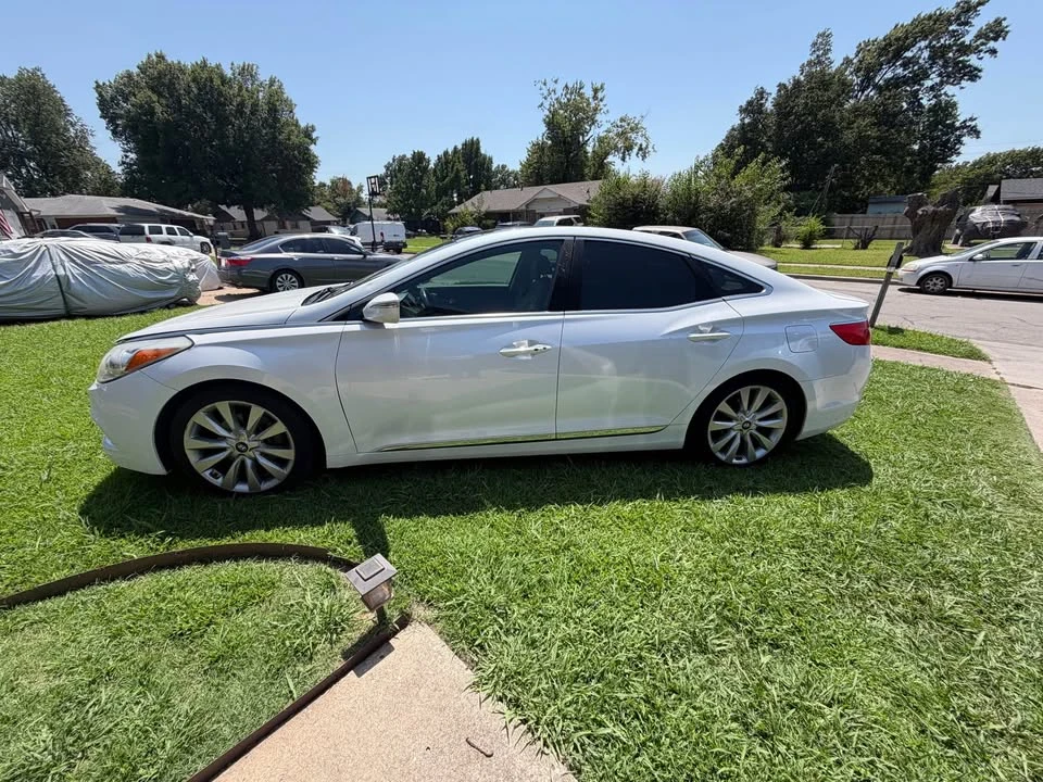 2014 Hyundai Azera - Image 10 of 13