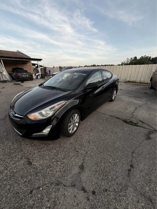2014 Hyundai Elantra - Image 2 of 15