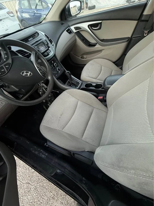 2014 Hyundai Elantra - Image 9 of 15