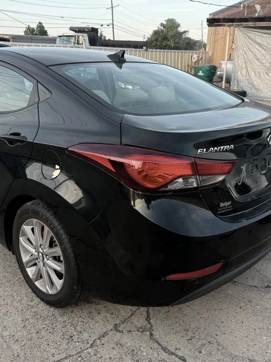 2014 Hyundai Elantra - Image 4 of 15