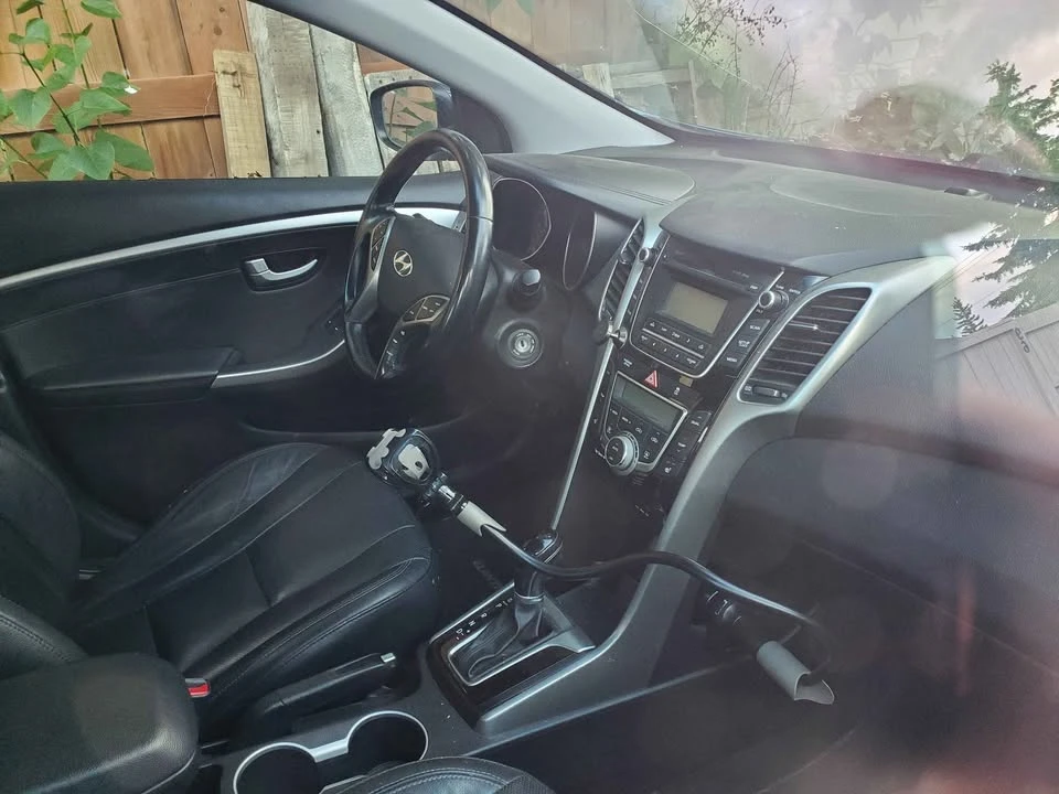2014 Hyundai Elantra - Image 9 of 10