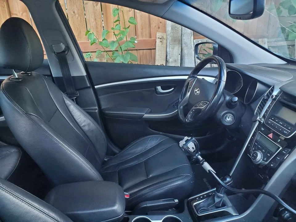2014 Hyundai Elantra - Image 8 of 10
