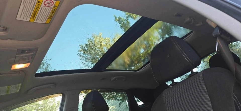 2014 Hyundai Elantra - Image 5 of 10