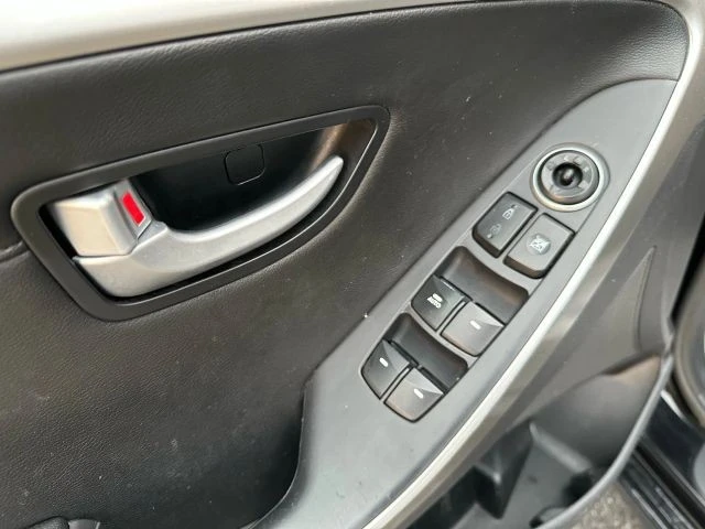 2014 Hyundai Elantra - Image 13 of 21