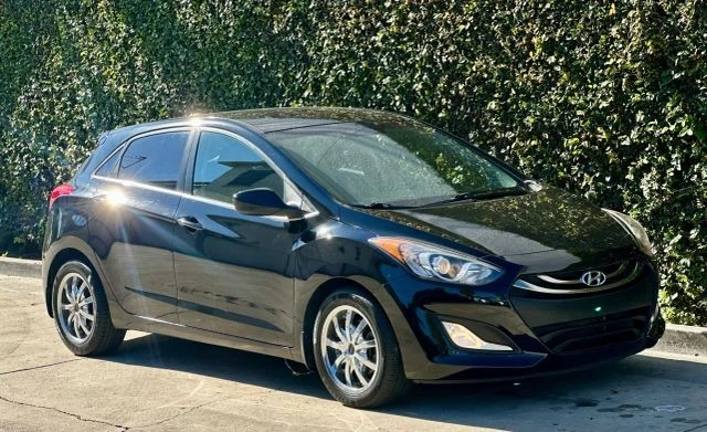 2014 Hyundai Elantra - Image 11 of 21