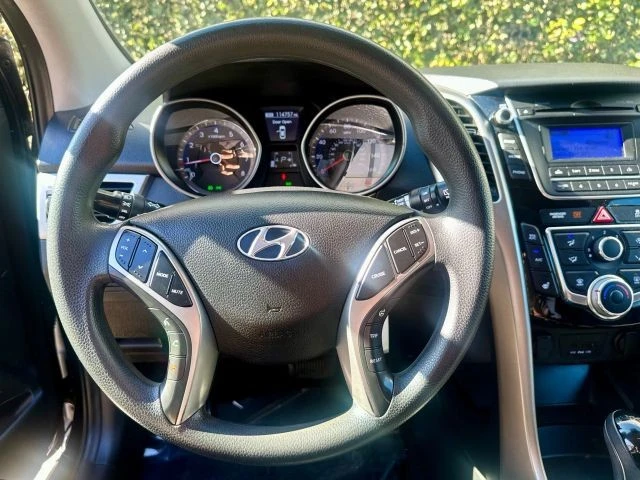 2014 Hyundai Elantra - Image 16 of 21