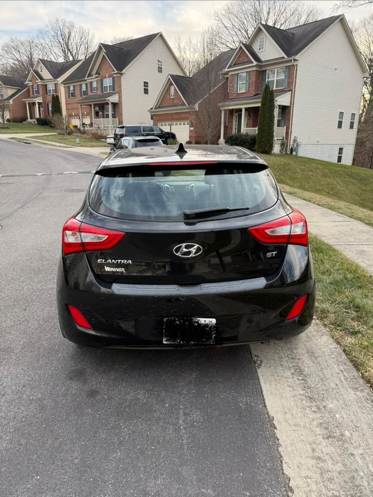 2014 Hyundai Elantra - Image 8 of 9
