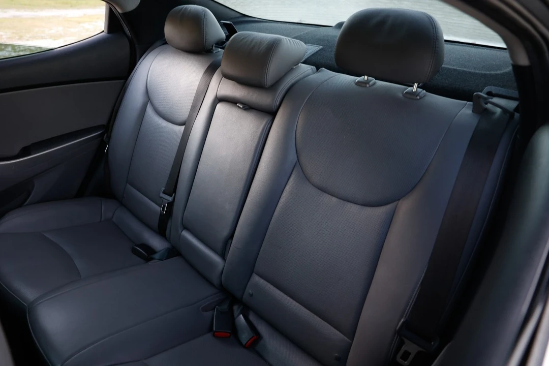 2014 Hyundai Elantra - Image 8 of 12