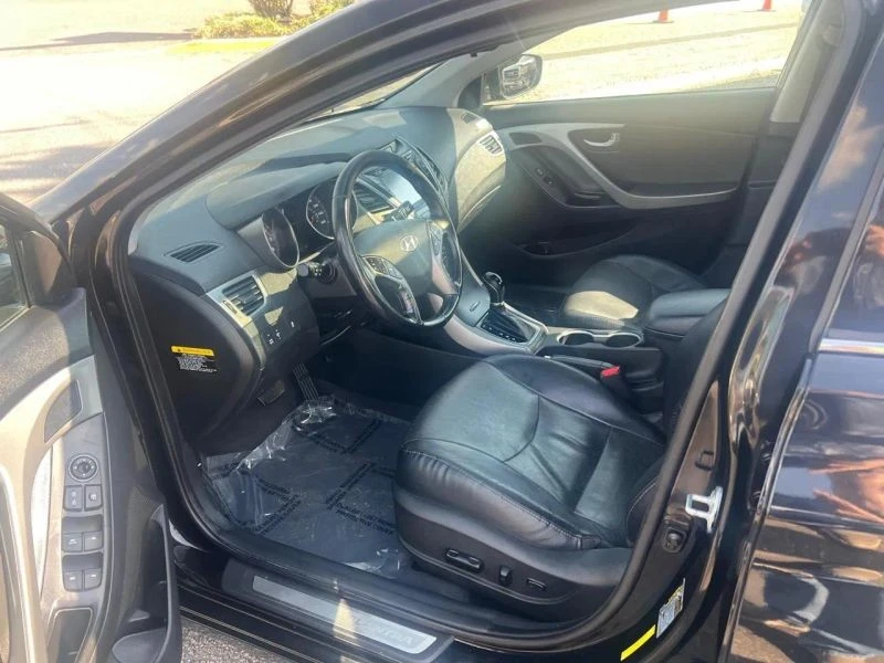 2014 Hyundai Elantra - Image 9 of 12