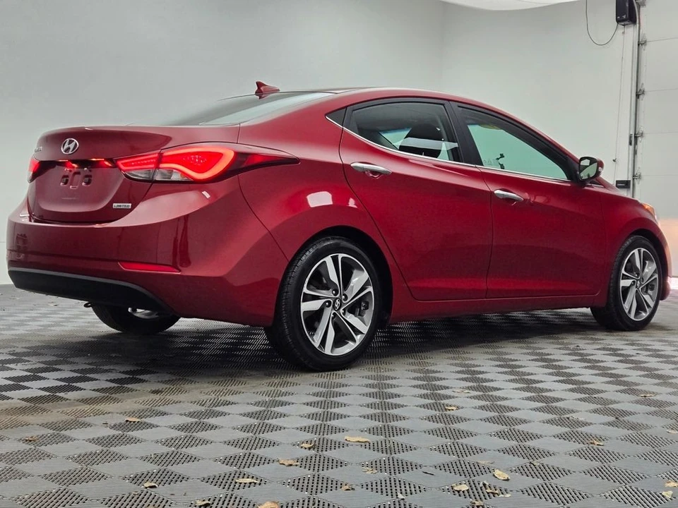 2014 Hyundai Elantra - Image 10 of 12