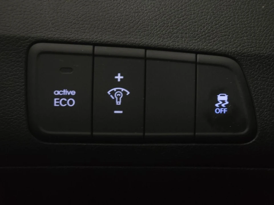 2014 Hyundai Elantra - Image 8 of 12