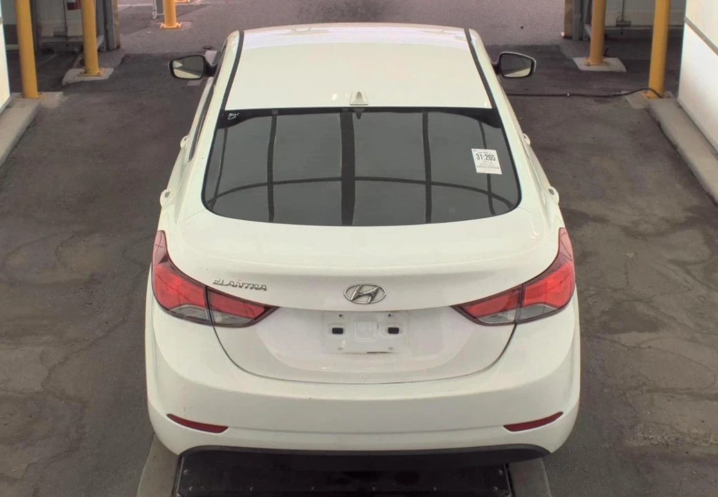 2014 Hyundai Elantra - Image 5 of 10