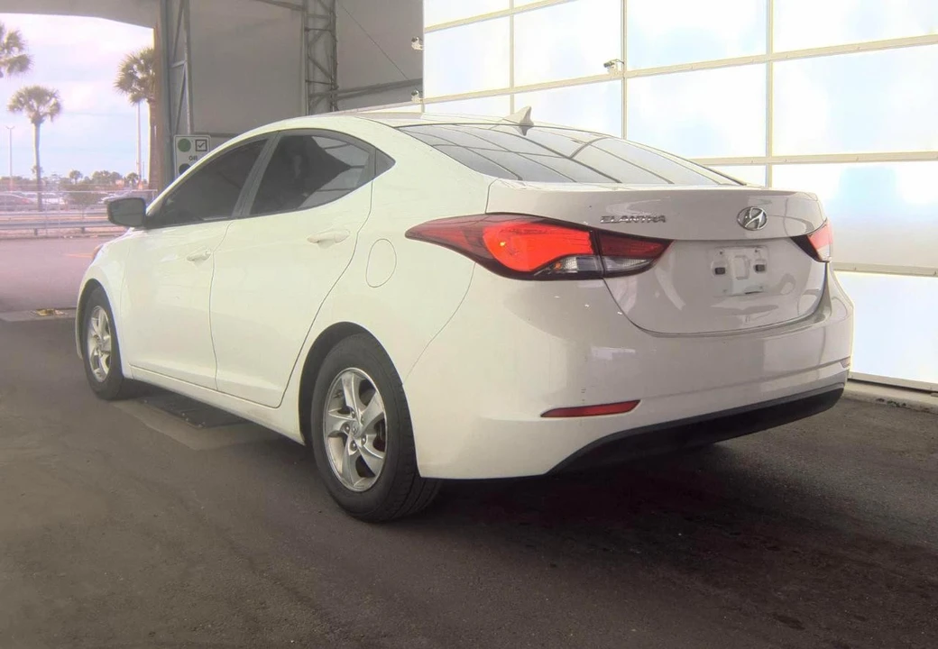 2014 Hyundai Elantra - Image 7 of 10