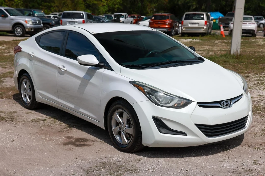 2014 Hyundai Elantra - Image 15 of 21