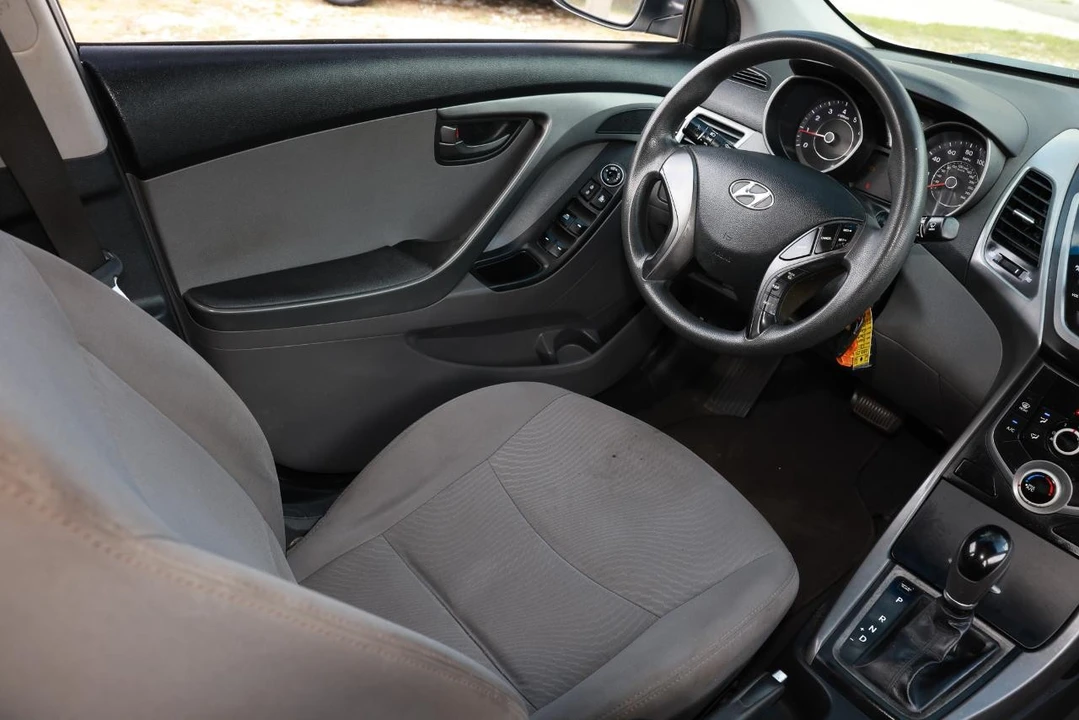 2014 Hyundai Elantra - Image 20 of 21