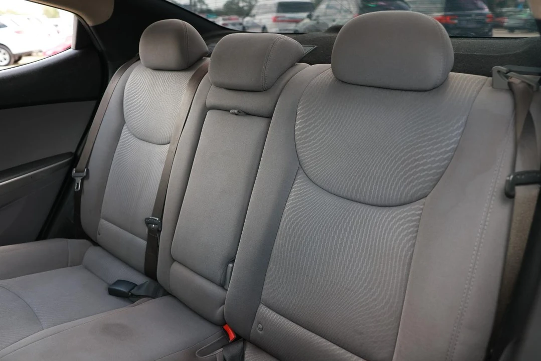 2014 Hyundai Elantra - Image 8 of 21
