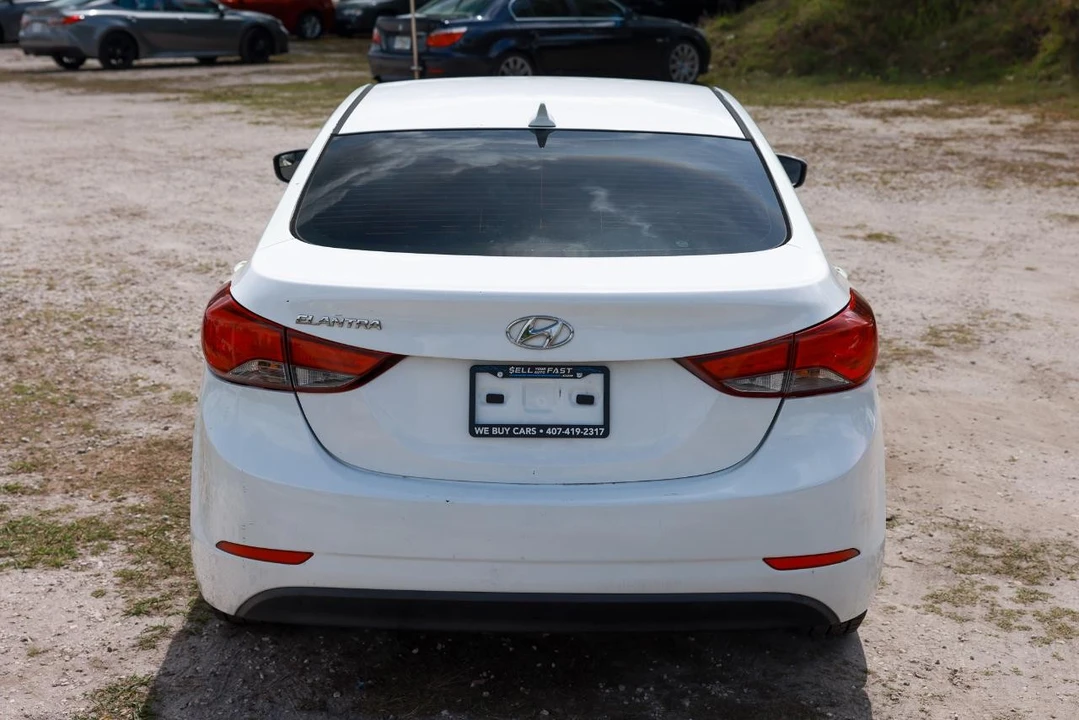 2014 Hyundai Elantra - Image 9 of 21