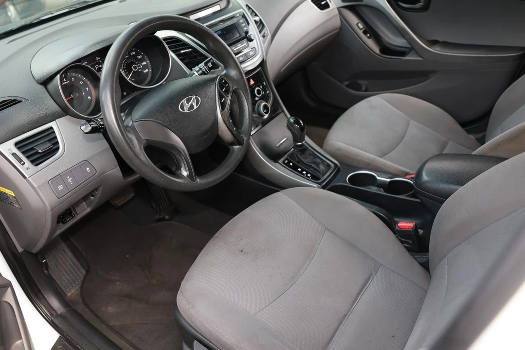2014 Hyundai Elantra - Image 4 of 21