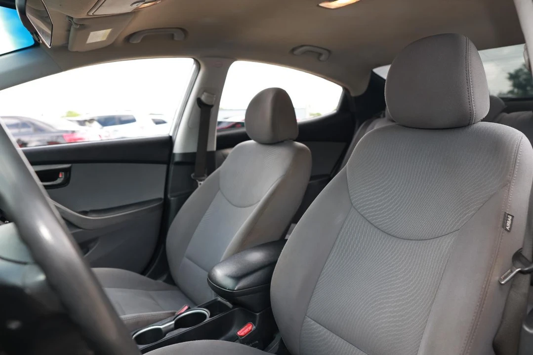 2014 Hyundai Elantra - Image 6 of 21