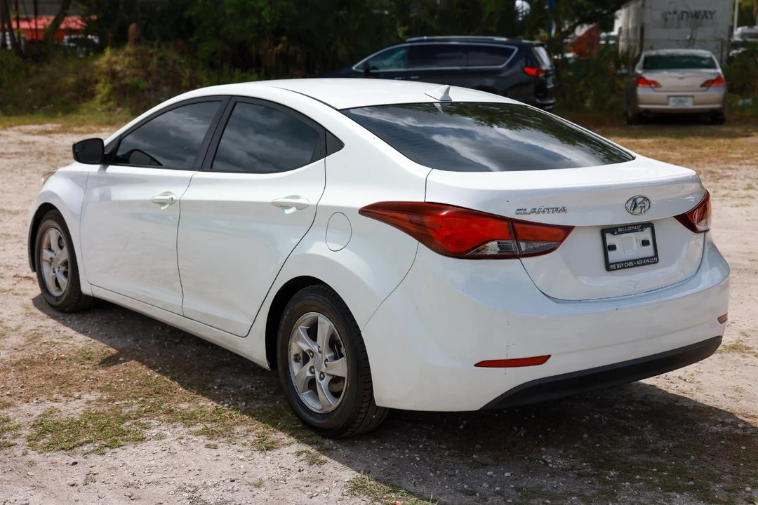 2014 Hyundai Elantra - Image 5 of 21