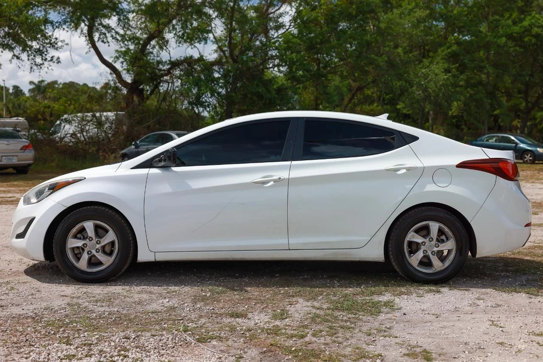 2014 Hyundai Elantra - Image 3 of 21