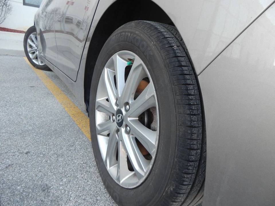 2014 Hyundai Elantra - Image 14 of 21