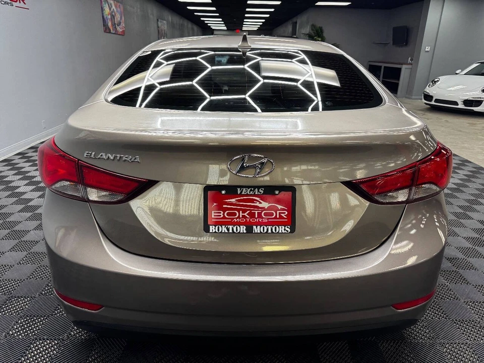 2014 Hyundai Elantra - Image 11 of 12
