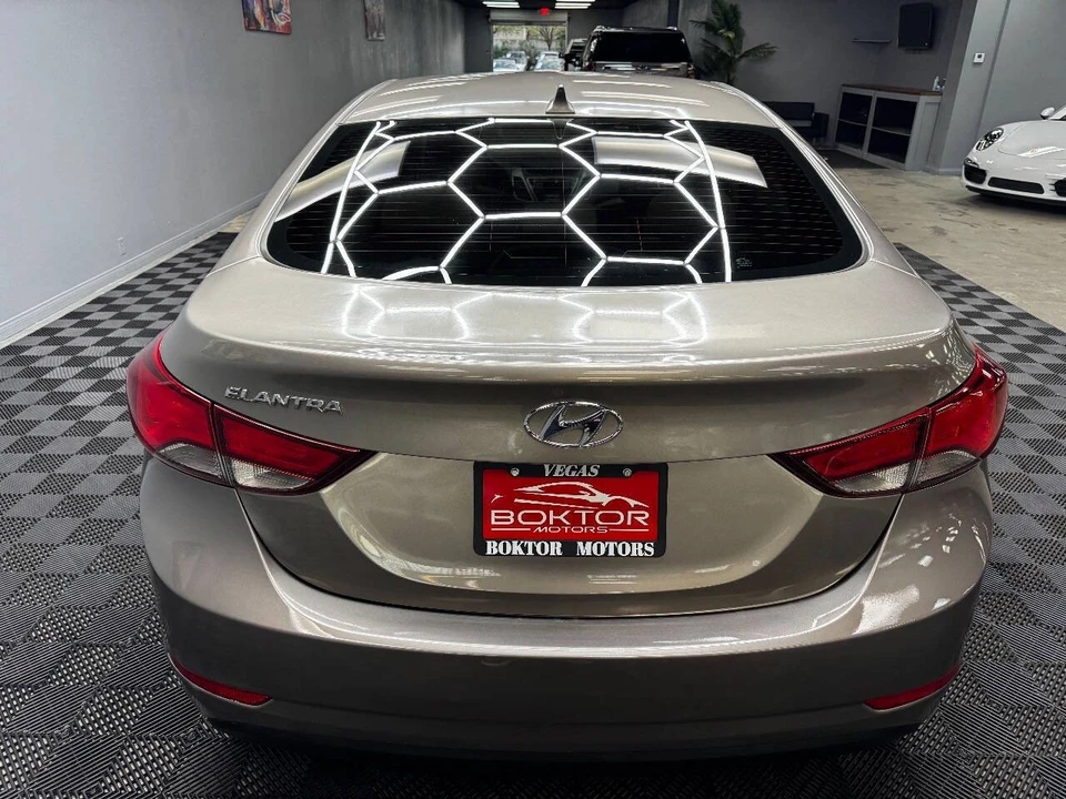 2014 Hyundai Elantra - Image 10 of 12