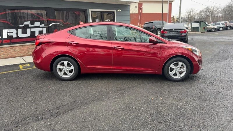 2014 Hyundai Elantra - Image 4 of 12