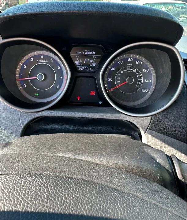 2014 Hyundai Elantra - Image 10 of 12