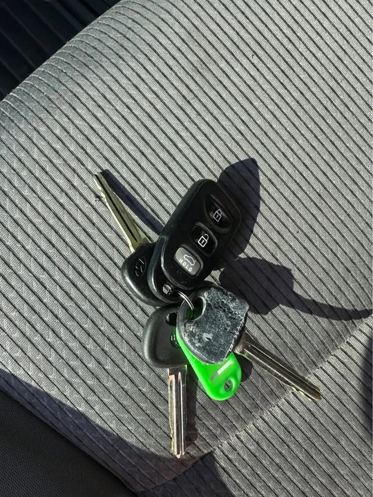 2014 Hyundai Elantra - Image 11 of 12