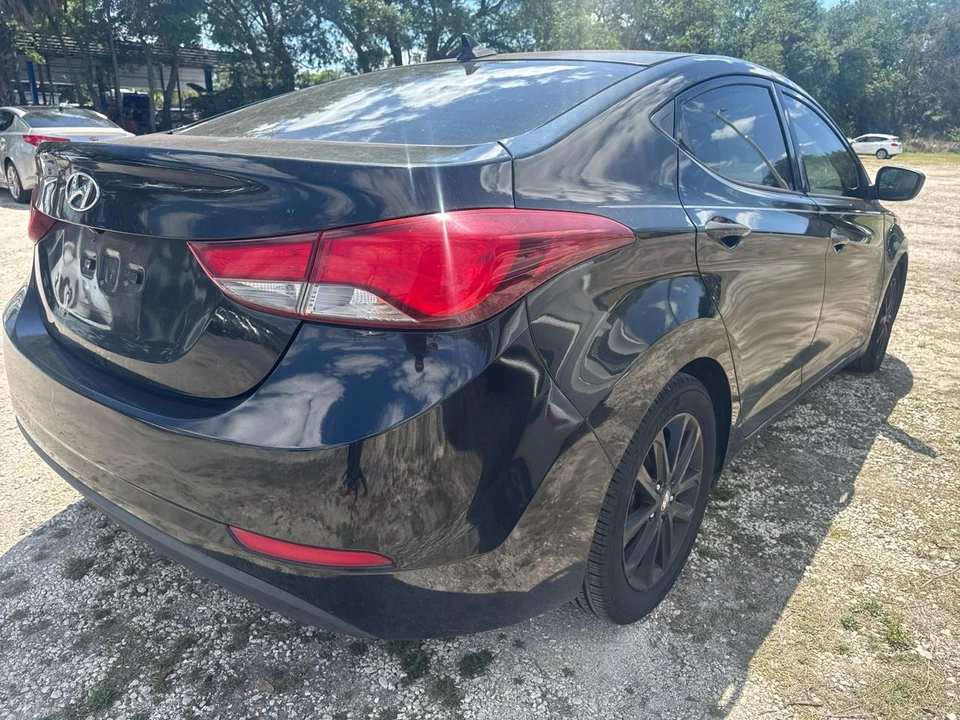 2014 Hyundai Elantra - Image 4 of 9