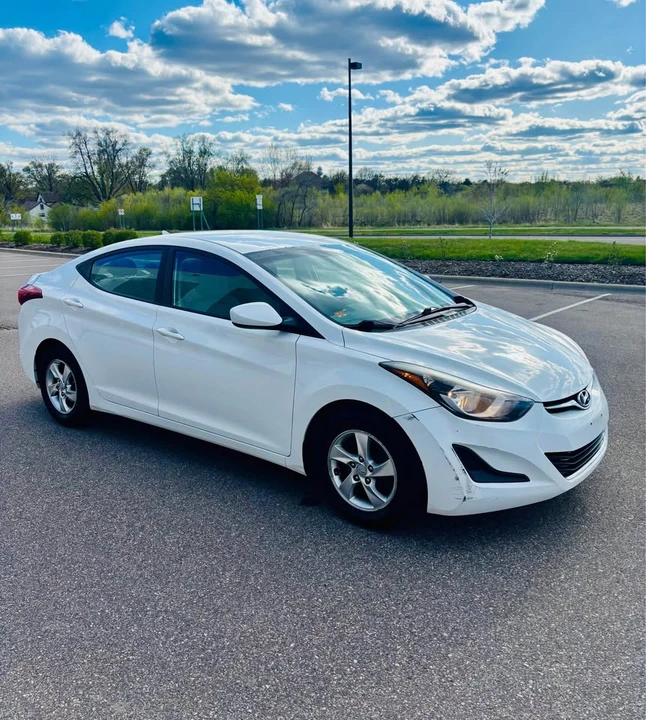 2014 Hyundai Elantra - Image 7 of 11