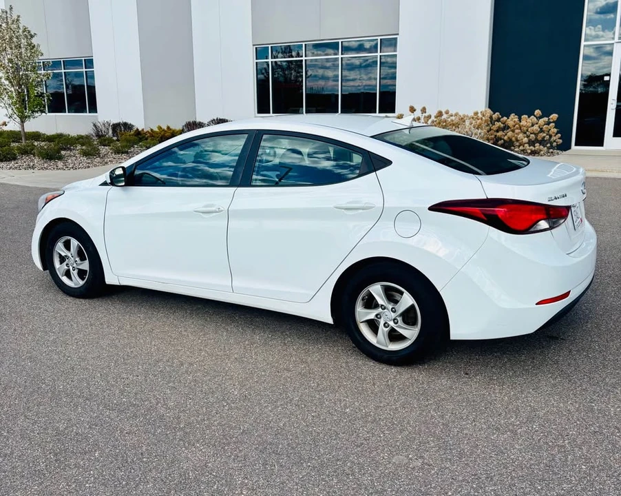 2014 Hyundai Elantra - Image 3 of 11
