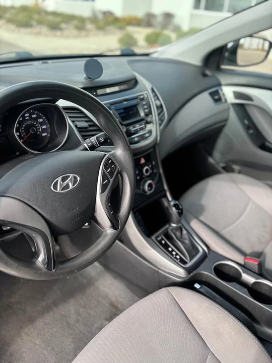 2014 Hyundai Elantra - Image 8 of 11
