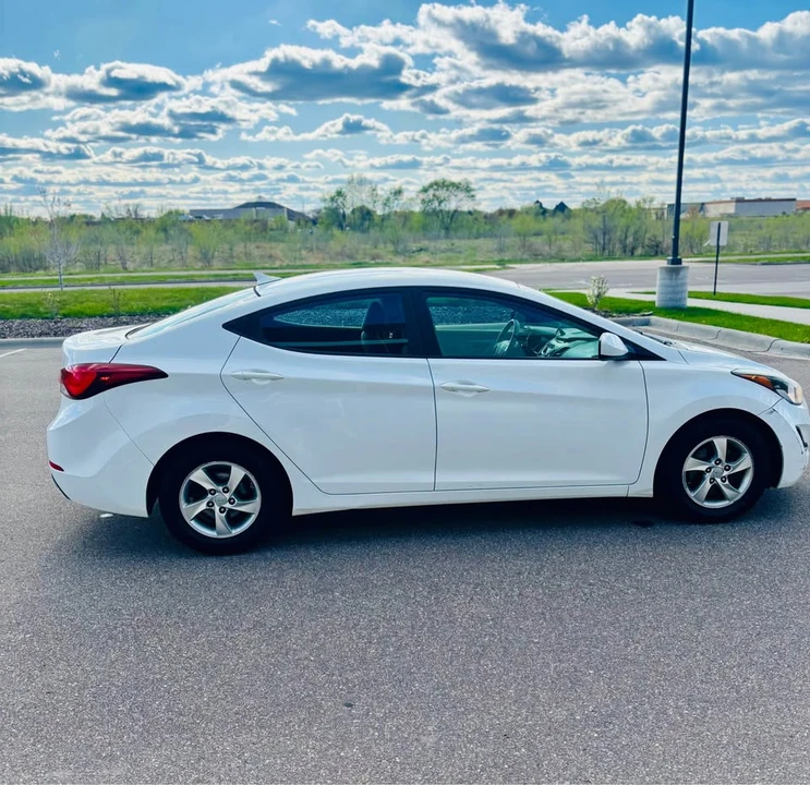 2014 Hyundai Elantra - Image 6 of 11