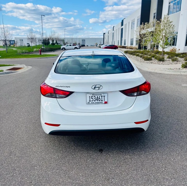2014 Hyundai Elantra - Image 4 of 11