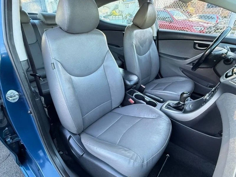 2014 Hyundai Elantra - Image 11 of 12
