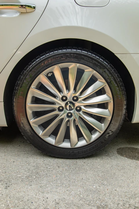 2014 Hyundai Equus - Image 27 of 31